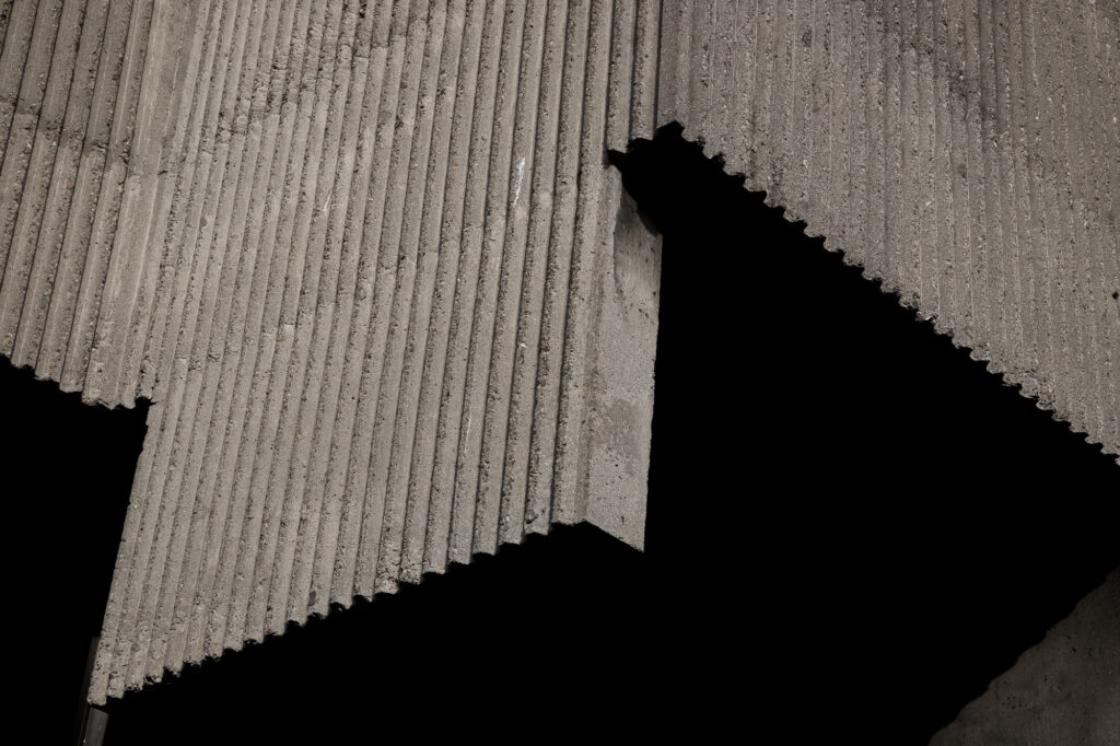 linenhall-school-of-trades-corrugated-concrete-detail