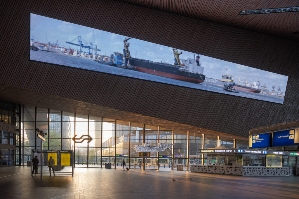 rotterdam-central-interior-hall-at-sunrise-with-sun-entering-through-glazed-east-entrance