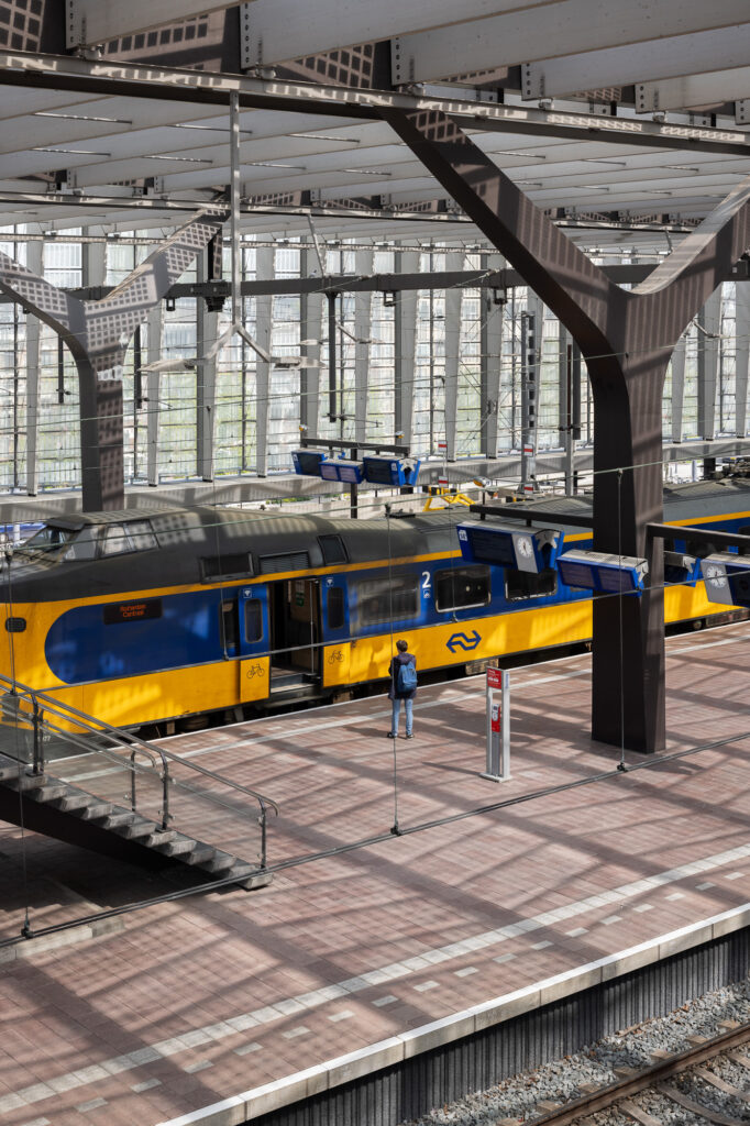 rotterdam-central-platform-with-man-waiting