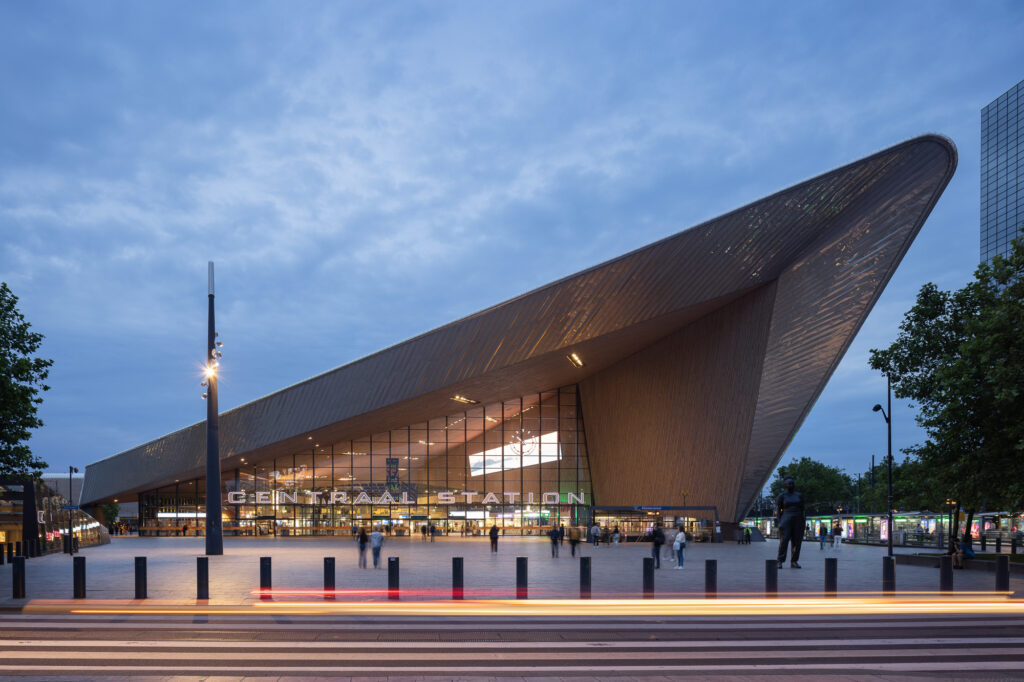 rotterdam-centraal-station-zuid-hoogteligging-bij-wildernacht