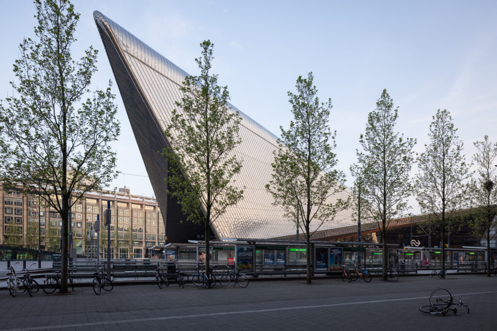 rotterdam-central-east-elevation-with-tram-stop-in-the-foreground-at-sunrise