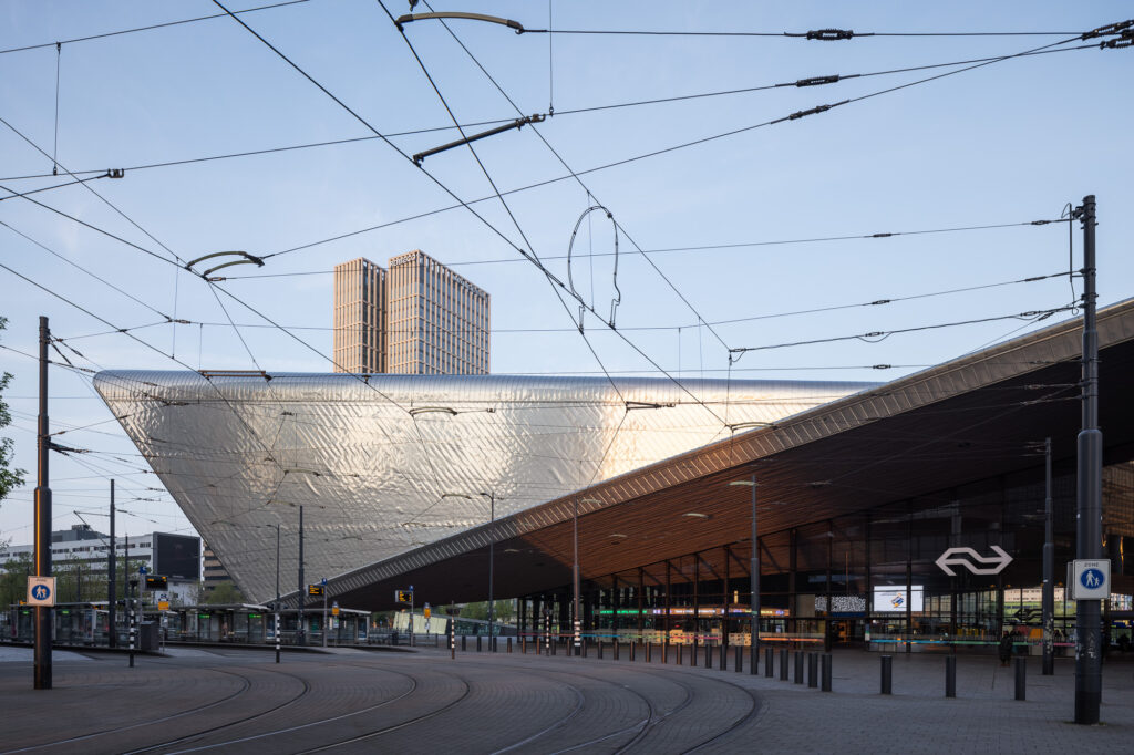 rotterdam-central-east-elevation-with-tram-line-in-the-foreground-at-sunrise