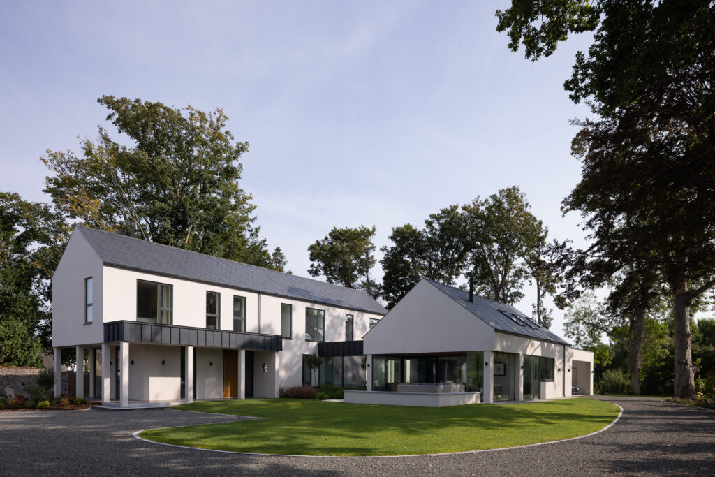 Modern-Home-surrounded-by-mature-trees-Limerick-James-Corbett-Architects-Andrew-Campion-Photography